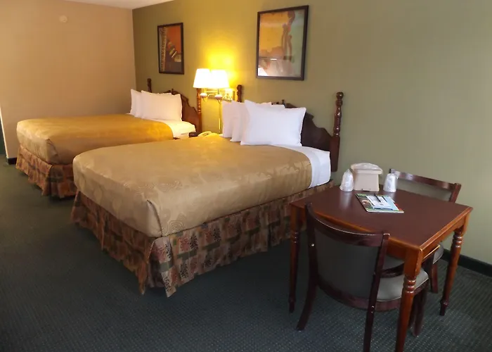 Angel Inn Near Imax, A Travelodge By Wyndham